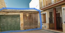 NAVE-COCHERA Y SOLAR EN VENTA