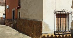 Casa adosada en dos plantas.